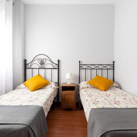 Comodo Apartamento En アルモンテ エクステリア 写真