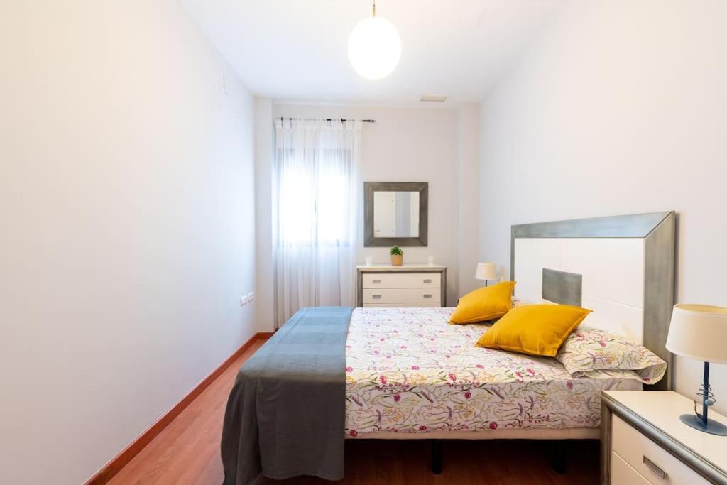Comodo Apartamento En アルモンテ エクステリア 写真
